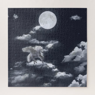 Puzzle Caballo alado blanco: cielo iluminado por la luna.
