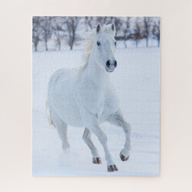 Puzzle Caballo blanco corriendo en la nieve (Vertical)