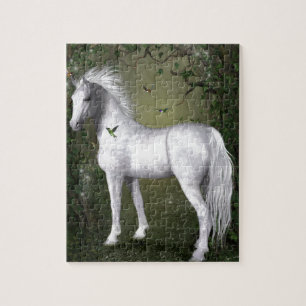 Puzzle Caballo blanco en las maderas con los colibríes
