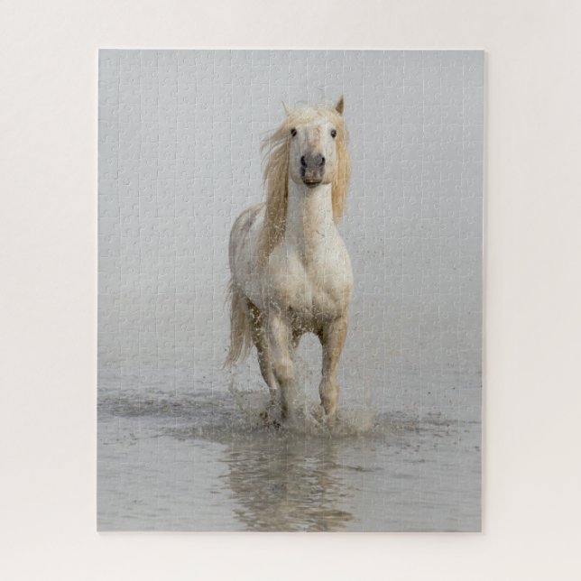 Puzzle Caballo Camargue corriendo en el agua (Vertical)