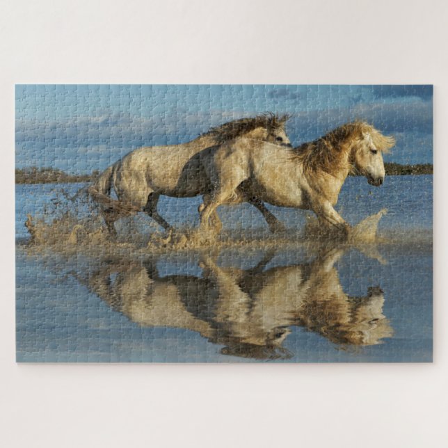 Puzzle Caballos de Camargue y reflejo, sur de Francia (Horizontal)