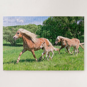 Puzzle Caballos de Haflinger con comidas ricas y divertid