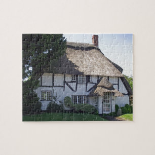 Puzzle Cabaña cubierta con paja Mitad-Enmaderada