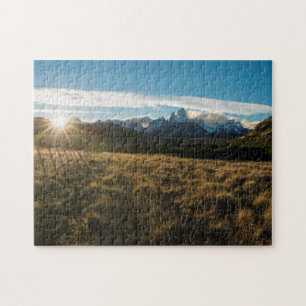 Puzzle Caminante que mira las montañas de Fitz Roy,
