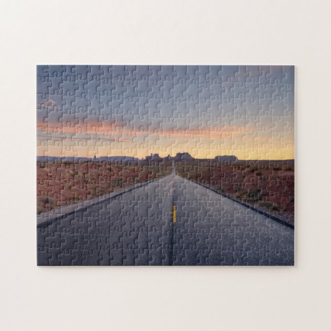 Puzzle Camino al parque tribal del valle del monumento (Horizontal)