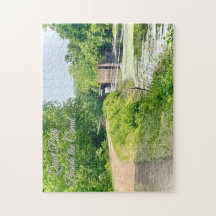 Camino tranquilo al lado del canal