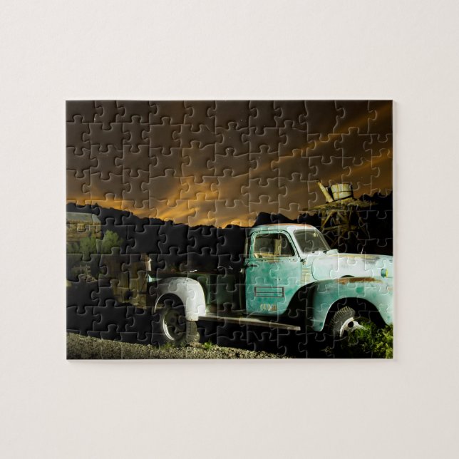 Puzzle Camión antiguo en pueblo fantasma (Horizontal)