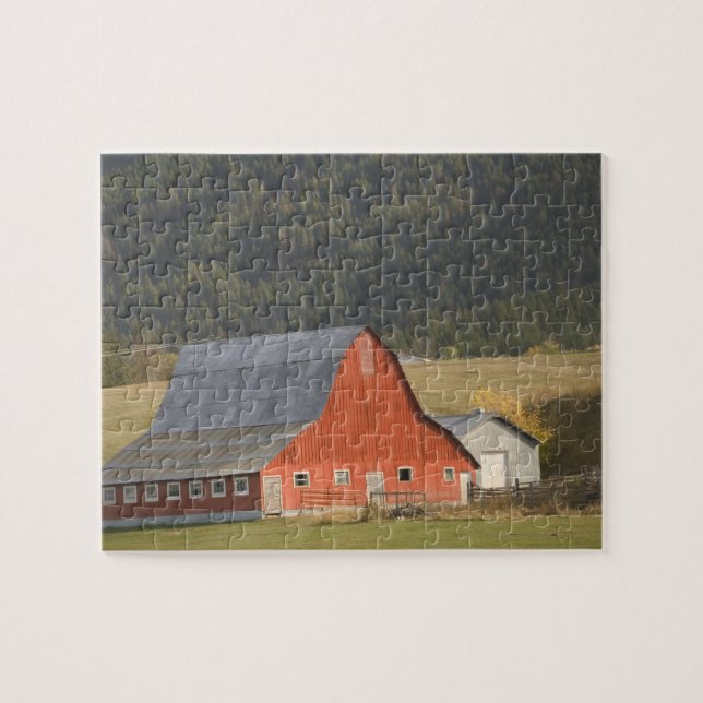 Puzzle CANADÁ, Columbia Británica, Enderby. Granero Rojo  (Horizontal)