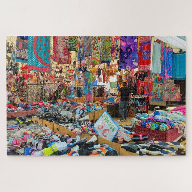 PUZZLE CAOS COLORIDO- MERCADO DE SANTANA FLEA- PORTUGAL (Horizontal)
