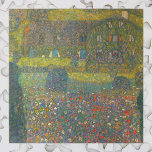 Puzzle Casa de campo del artista por Gustav Klimt<br><div class="desc">Casa de campo por el Attersee (1914) de Gustav Klimt es una pintura vintage del simbolismo de arte de la era victoriana. Vista exterior de una casa de campo con flores y plantas en pleno florecimiento primaveral en el jardín de la granja. Sobre el artista: Gustav Klimt (1862-1918) fue un...</div>