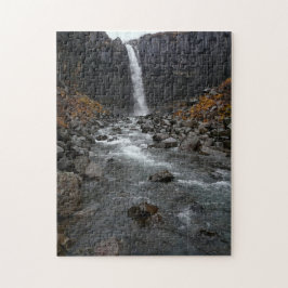 Puzzle Cascada de Svartifoss en Islandia