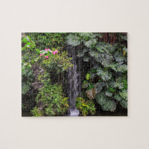Puzzle Cascada en el exuberante jardín, China