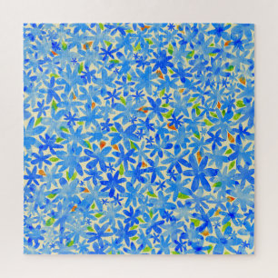 Puzzle Cascada floral: Flores azules patrón sin foco