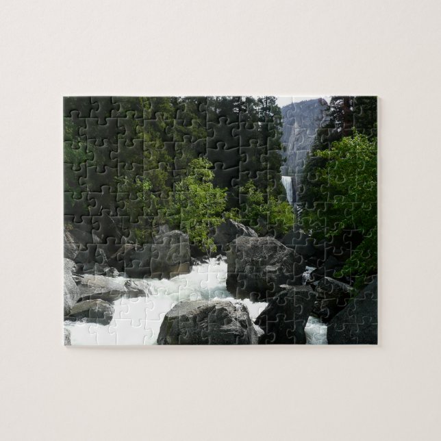 Puzzle Cataratas vernales a la distancia en Yosemite (Horizontal)