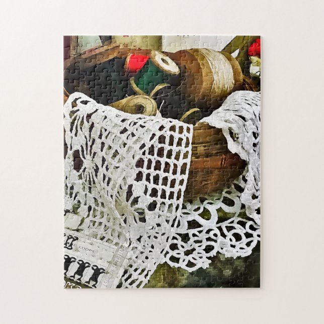 Puzzle Cesta de coser con hilo y encaje (Vertical)