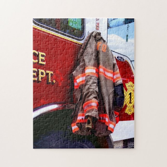 Puzzle Chaquetón de Bombero en Camión de Bomberos (Vertical)