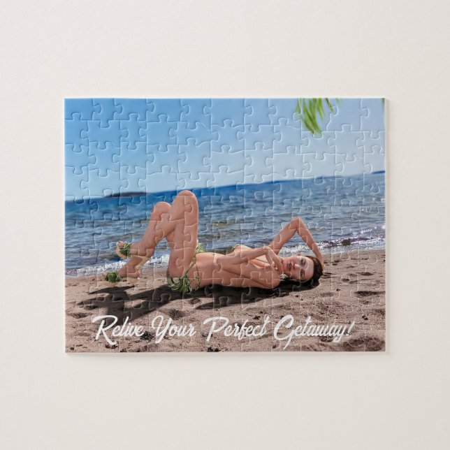 Puzzle Chica de vacaciones de primavera en Sandy Beach (Horizontal)