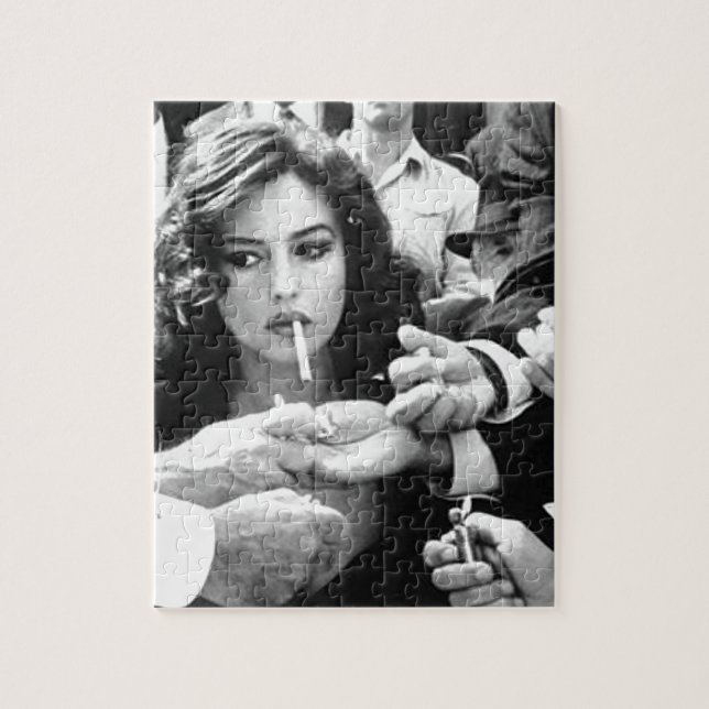Puzzle Chica que fuma (Vertical)