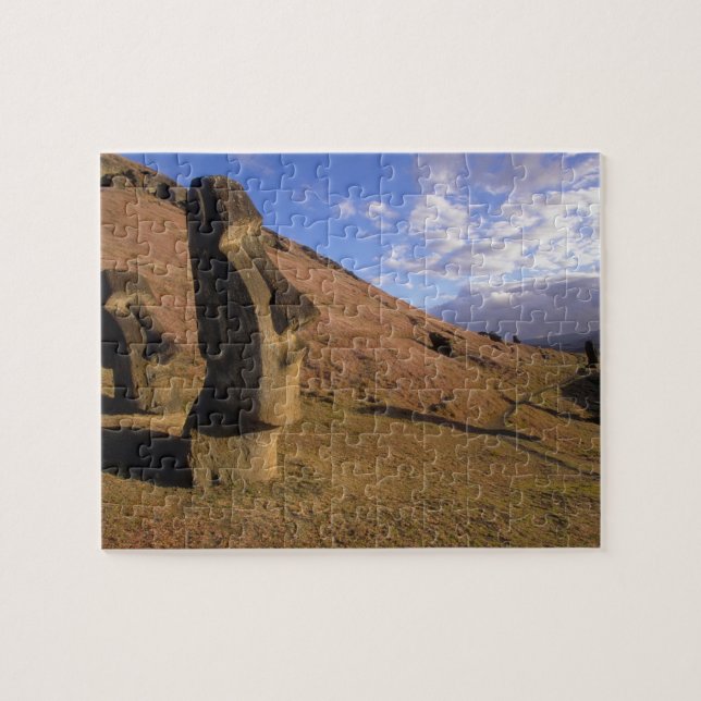 Puzzle Chile, Isla de Pascua. Ladera con Moai (Horizontal)
