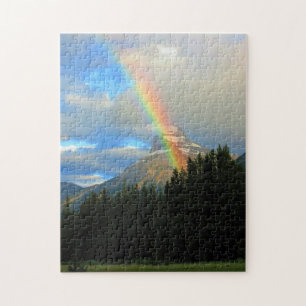 Puzzle Cielos tormentosos y arcoiris sobre la montaña nev
