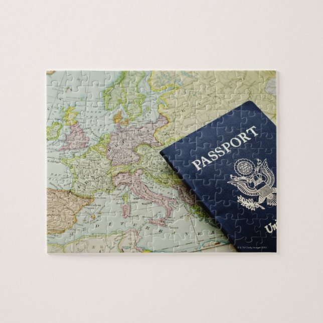 Puzzle Cierre del pasaporte en el mapa europeo (Horizontal)