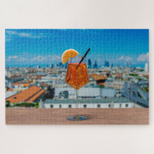 Puzzle Cóctel Spritz en una mesa con vistas a Milán