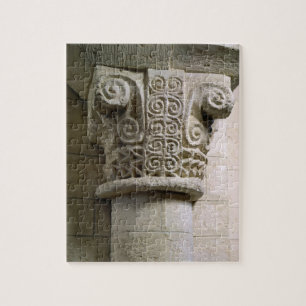 Puzzle Columna tallada adornada con los báculos