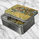 Puzzle Complemento conocido como The Embrace por Gustav K<br><div class="desc">Cumplimiento (The Embrace) (1909) por Gustav Klimt. Un simbolismo de la época victoriana vintage del amor al arte y el retrato romántico con un joven abrazo de pareja. El Stoclet Frieze es una serie de tres mosaicos encargados al comedor del Palais Stoclet de Brussells. Sobre el artista: Gustav Klimt (1862-1918)...</div>
