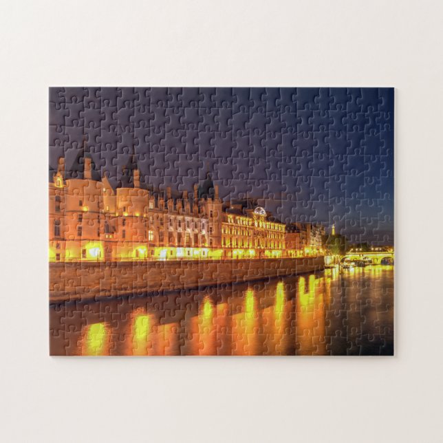 Puzzle Conciergía iluminada de noche - París, Francia (Horizontal)