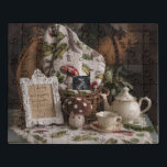 Puzzle Configuración adorable de Cottagecore Invitación d<br><div class="desc">una encantadora invitación de campo de cabaña adornada con un lindo lucioperca de setas Un hermoso set de té y una olla con una hermosa manta cubierta de una hermosa canasta y un tablero blanco de cabaña para anunciar la gran noticia, está de pie este marco caprichoso que le da...</div>