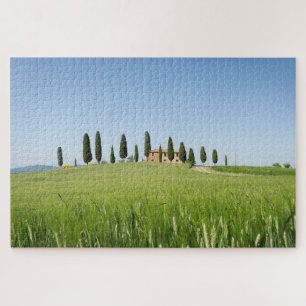 Puzzle Cortijo en Toscana con los cipreses y el trigo