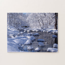 Puzzle Creek en foto de invierno;