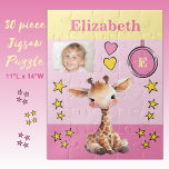 Puzzle Cuidada jirafa foto nombre niños de color amarillo<br><div class="desc">Rompecabezas de 30 piezas para los niños. Con una tierna jirafa,  con estrellas y corazones de amor. Añadir un nombre,  inicial y una foto. Esquema de colores: idea de regalo para niños rosa y amarillo.</div>