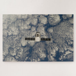 Puzzle Desafiando el dragón SpaceX en las nubes