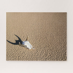 Puzzle Desiertos Calavera de vaca en la tierra del desi