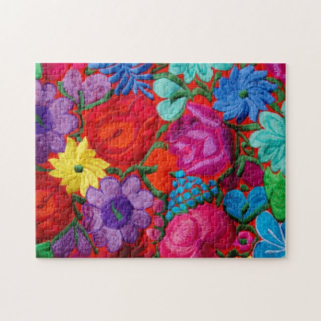 Puzzle Detalle de textil floral de bordado tradicional (Horizontal)