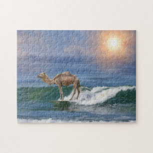 Puzzle Dibujo divertido de un camello surfeando en una ol