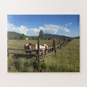 Puzzle Dos caballos en la cerca de poste de tronco Fotogr