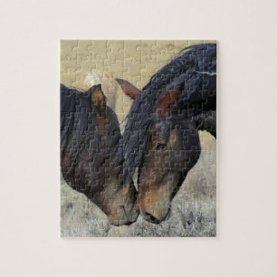 Puzzle Dos caballos salvajes marrones desconcertando