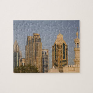 Puzzle EAU, Dubái. Minarete de mezquita en Al Wasl, con