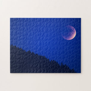Puzzle Eclipse lunar sobre bosque   Zug, Suiza