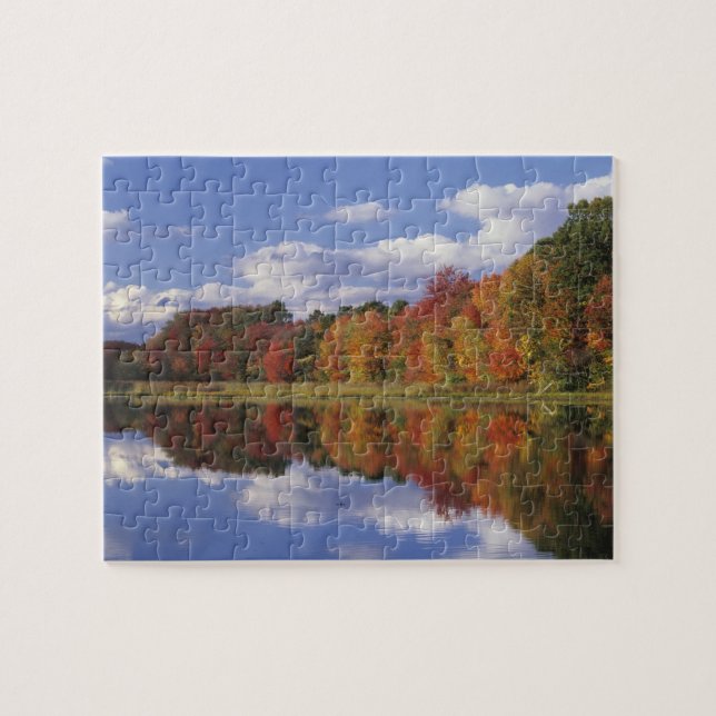 Puzzle EE. UU., Massachusetts, Acton. Reflejo de otoño (Horizontal)