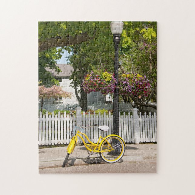 Puzzle EE. UU., Michigan, Isla Mackinac. Bicicleta amaril (Vertical)