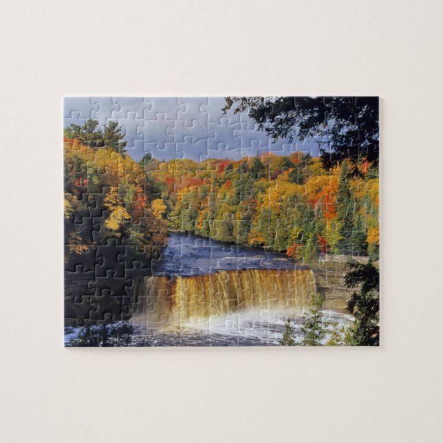 Puzzle El Alto Tahquamenón cae en la UP Michigan en otoño (Horizontal)
