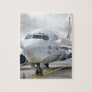 Puzzle El avión en el aeropuerto en el camino