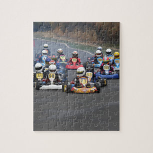 Puzzle El cadete del asistente va a karting la raza del