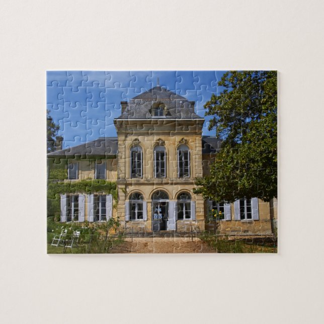 Puzzle El edificio principal del castillo, renovado por (Horizontal)