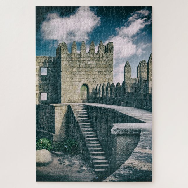 Puzzle El interior del castillo de Guimaraes. Guimaraes,  (Vertical)