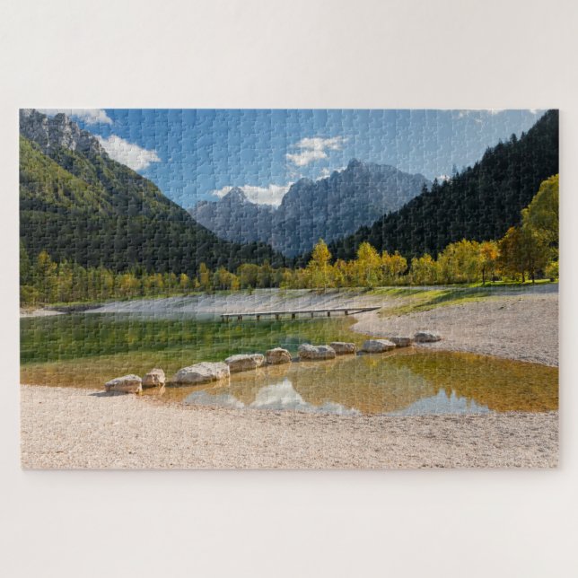 Puzzle El lago Jasna en los Alpes eslovenos en otoño (Horizontal)