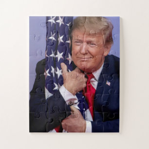 Puzzle El presidente Trump abrazando la bandera estadouni